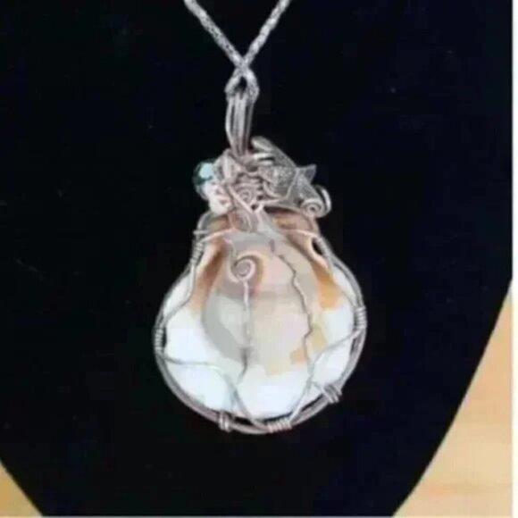 Wire Wrap Seashell Necklace Reversible Large Pendant - Picture 3 of 3